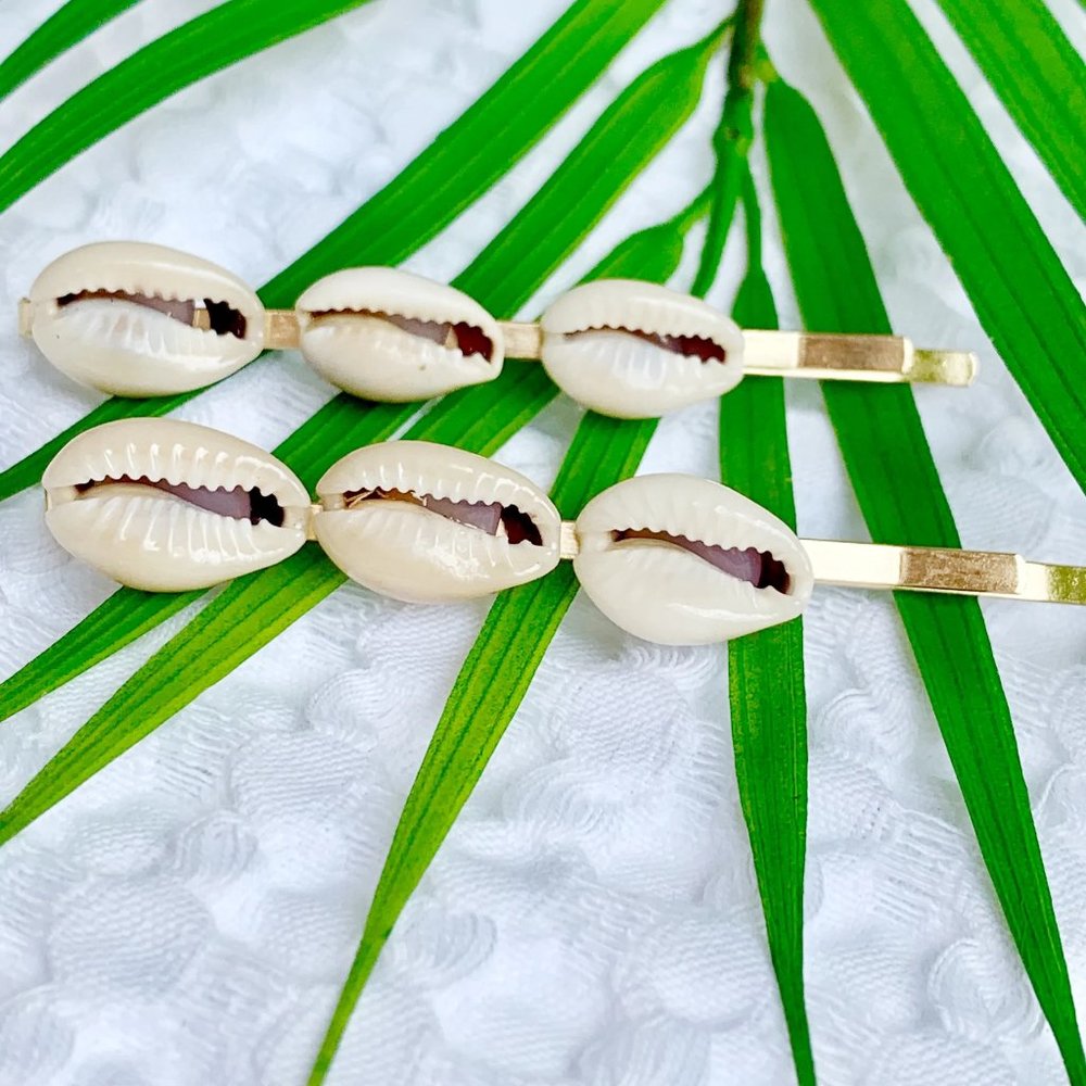 Salti Cali Triple Puka Shell Hair Pins
